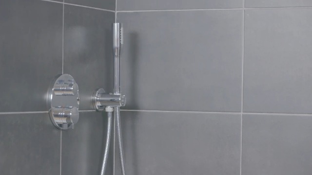 Watch GROHE Sena Stick Hand Shower on Amazon Live